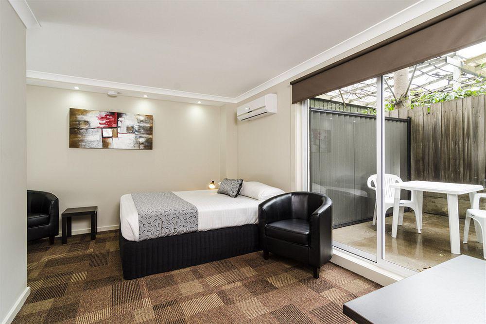 Parkville Place Serviced Apartments Мелбърн Екстериор снимка