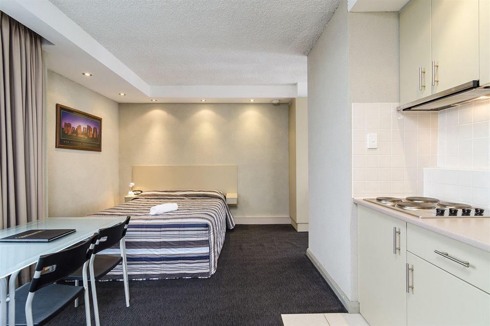 Parkville Place Serviced Apartments Мелбърн Екстериор снимка